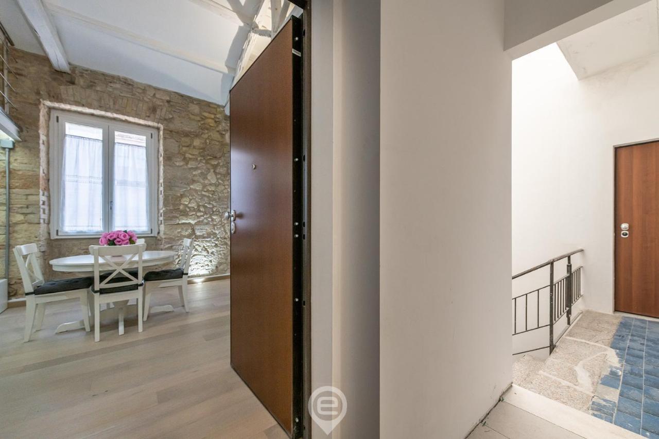 Adriana'S New Loft Apartment Каляри Екстериор снимка